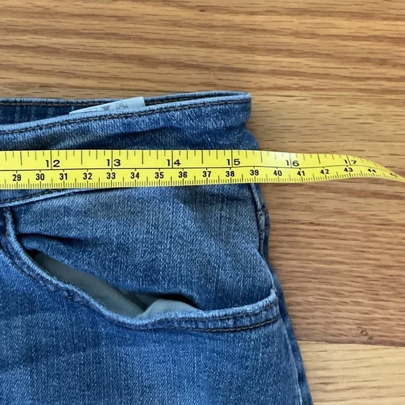 Judy Blue Boyfriend Fit Women's Jeans - Picture 5 of 9